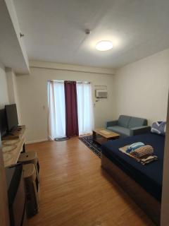 Cozy Staycation Near Cebu Airport with Pool & Gym , Free Wifi - Pusok - 3