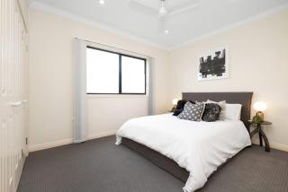 Beachside Penthouse - Redcliffe - 1