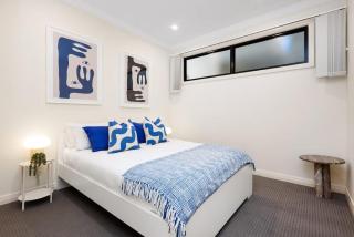 Beachside Penthouse - Redcliffe - 2