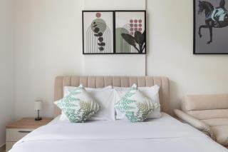 Luxurious JVC Studio Near Circle Mall & Parks - 2