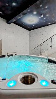 Luxury Seaview Studio with Pool & SPA - - 2