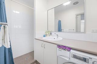 Luxurious 2-Bedroom Spa Apartment with Ocean Views - Kronkup - 4