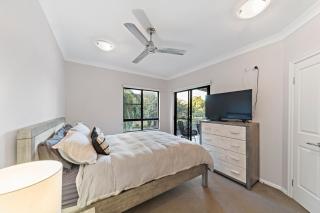 Beachside 2 bed 2 bath unit - 6