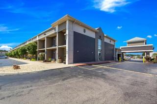 Quality Inn & Suites Kansas City - Independence I-70 East - 2