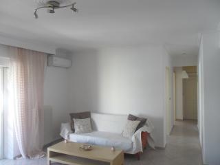 Comfortable Thermi apartment near SKG Airport - Thermi - 7