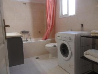 Comfortable Thermi apartment near SKG Airport - Thermi - 1