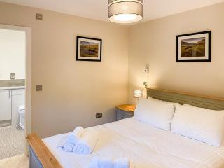 Glenview - Ukc6856 - 3