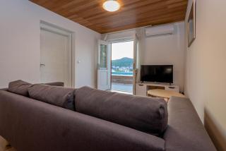 Nice apartment with private heated pool in Villa Lahor - Seget Vranjica - 9