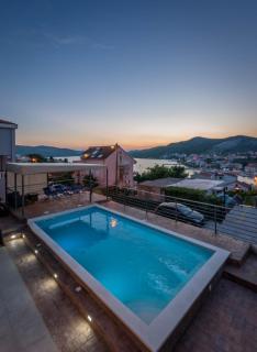 Nice apartment with private heated pool in Villa Lahor - Seget Vranjica - 7