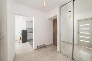 Warsaw 14th Floor View Apartment by BookingHost - Warsaw - 9