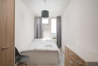 Warsaw 14th Floor View Apartment by BookingHost - Warsaw - 6