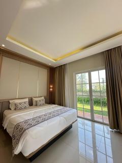 Sevilla Resort Magelang - Magelang - 5
