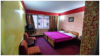 HOTEL !Shambh-u - Darjeeling Luxury & Spacious Room - Free Wifi - Parking & Restaurant Facilites - Best Hotel Darjeeling - Darjeeling - 2
