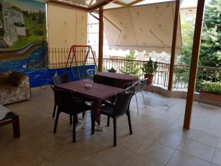 Two-Bedroom Apartment with a Big Balcony - Ofrinion - 0