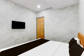 Hotel O Lotus - Surat - 4