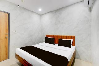 Hotel O Lotus - Surat - 9