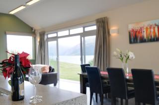 Queenstown Ski Chalet and Lakehouse - - 1