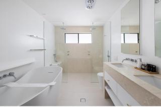 Luxury Couples Escape - Vue One - Nelson Bay - 9
