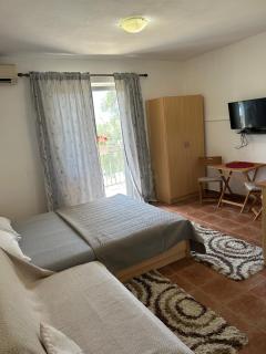 Apartman Buljarica-Bačvice sa bazenom - Kaluđerac - 3