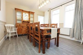 Spacious Cardiff Home with Garden and Wifi! - Cardiff - 3