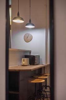 Urban Ease n' Simple Comfort in the City Core - 2