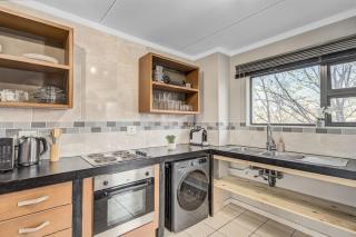 Hayloft Hideaway-DainfernPaddock - Sandton - 1