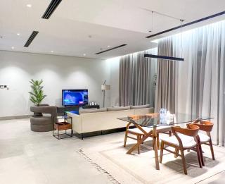Stylish 3BR Apartment Perfect for Families - Riad - 8