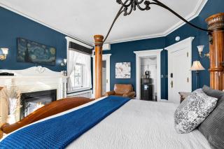 Mary Josephine Suite w Jacuzzi Fireplace - Duluth - 8