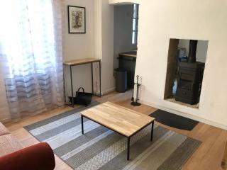 MAISON, PROCHE UZES avec JARDIN ET TERRAIN DE BOULES - 8