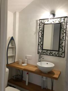 MAISON, PROCHE UZES avec JARDIN ET TERRAIN DE BOULES - 1