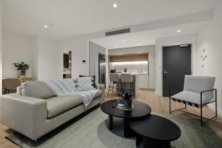Chic CBD Retreat Pool Gym Sauna Steam Westside Place - Melbourne - 4