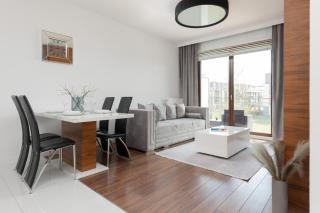 Silver Glam Apartment in Wilanow by Noclegi Renters - Warsaw - 2