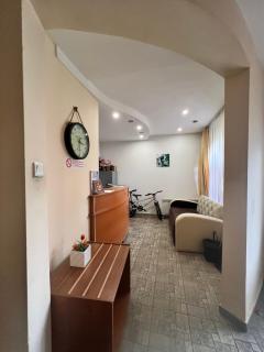 Family Hotel Square - 9