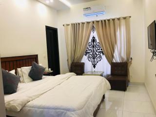 Host Us lodge - Islamabad - 1