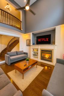 Large 5-Bedroom Gem - Stylish, Spacious, Well-Located - Brampton - 9