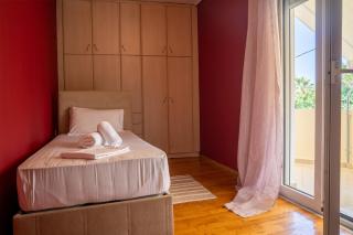 Elegant 3BR Seaside Home with Great View - Mytilini - 4