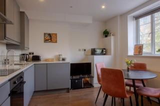 modern 2 bedroom @ Nine Elms Station A - Londra - 1