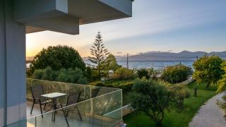 Theosis Signature Suites - Diakopto - 4