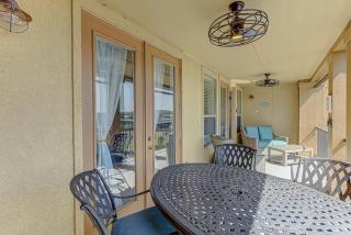 Chic 3BDR for 6 with Pool & Hot Tub Overlooks Marina - Horseshoe Bay - 1