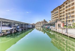 2BDR Condo for 4 with Pool Hot Tub & View of Marina - Horseshoe Bay - 6