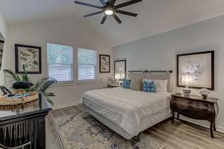 6BD Retreat for 14 with Fire Pit Patio & Lake Access - Cottonwood Shores - 3
