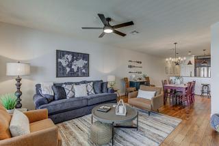Waterfront Condo on Lake LBJ with Pool & Views - Horseshoe Bay - 1