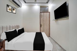 Hotel O Sector 63 A Noida - Noida - 5