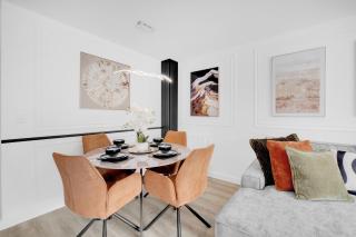 Stylish New 3Bed House - Greenhithe - 4