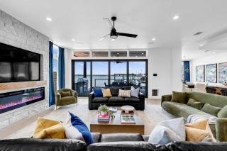 Lakefront Stay for 16 with Pool Dock & Game Room - Granite Shoals - 9