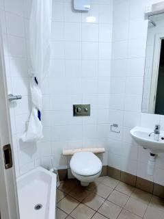 Cozy ensuite room near City Centre - Dublin - 4