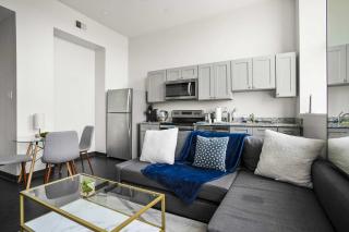 CozySuites Chic 1BR in Downtown Pitts 11 - Pittsburgh - 2