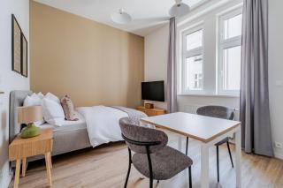 Blueground Prague 7 renovated student housing PRG-59 - Praga - 0