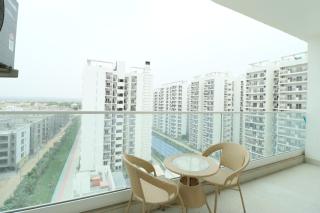 Central Park 2BR Apt Near Gurugram Wid pool Access - Sohna - 8