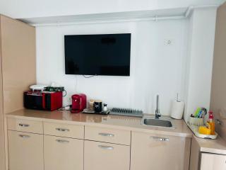 B&S Boutique Studio - 8